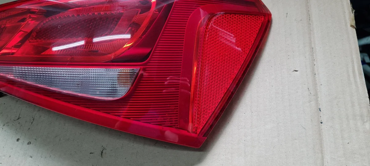 Luz trasera derecha Audi Q5 8R 08-12 image 3