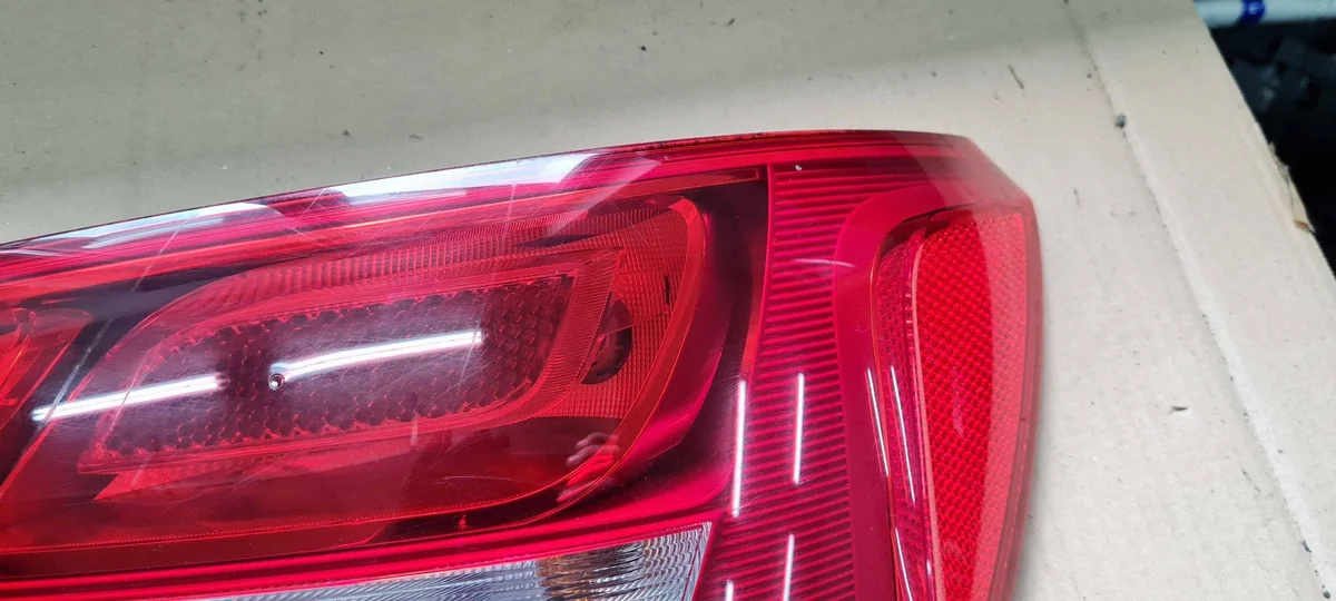 Luz trasera derecha Audi Q5 8R 08-12 image 9