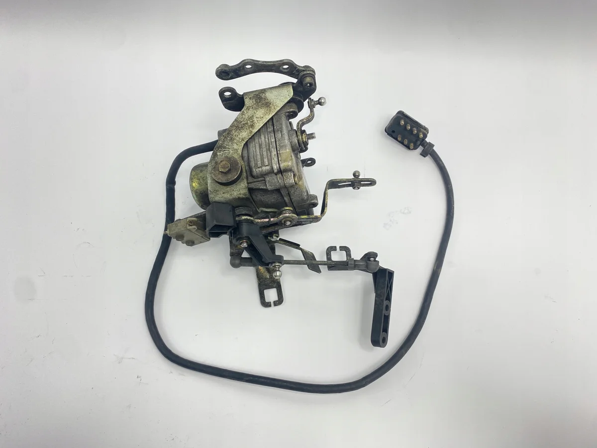Mécanisme régulateur de vitesse Mercedes W124 W201