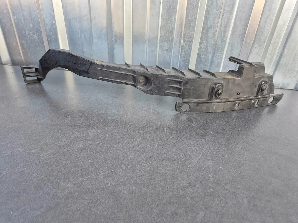 Opel Astra J IV Scheinwerferhalter rechts vorne image 3