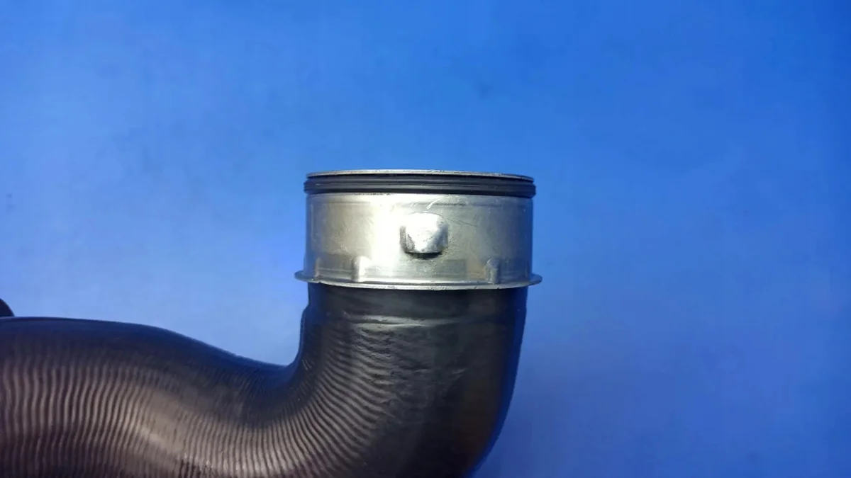 Intercoolerrör Mercedes C W203 A2035282182 image 3