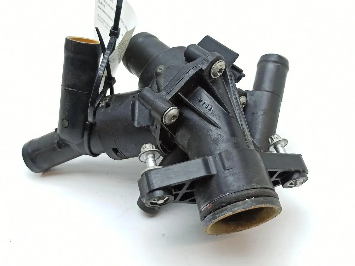 Caixa do Termostato Mercedes-Benz A W176 862048897 image 8