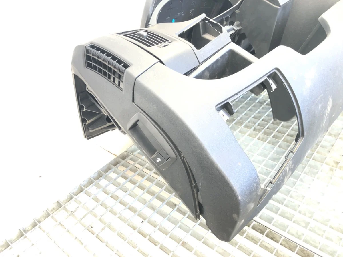 Dashboard Peugeot Boxer I Bus Console image 6