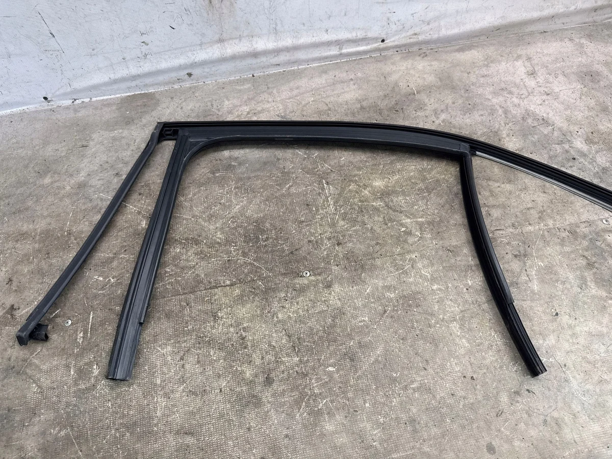 Mercedes C AMG W205 Deurpaneel Trim A2057355400 image 4