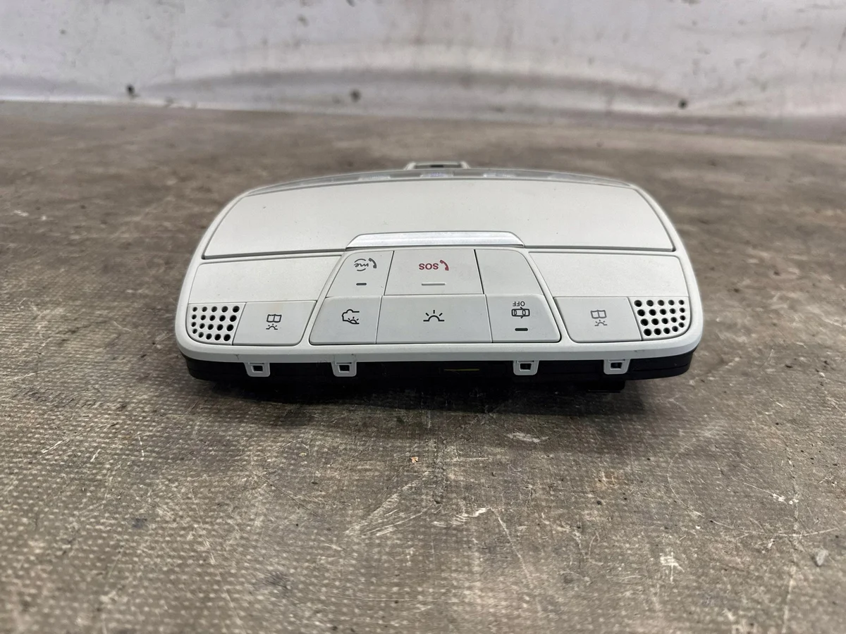 Sisävalo Mercedes-Benz OE A0009004017