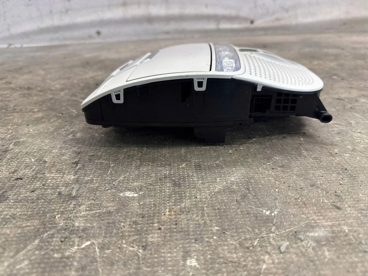 Lampe d'habitacle Mercedes-Benz A0009004017 image 3