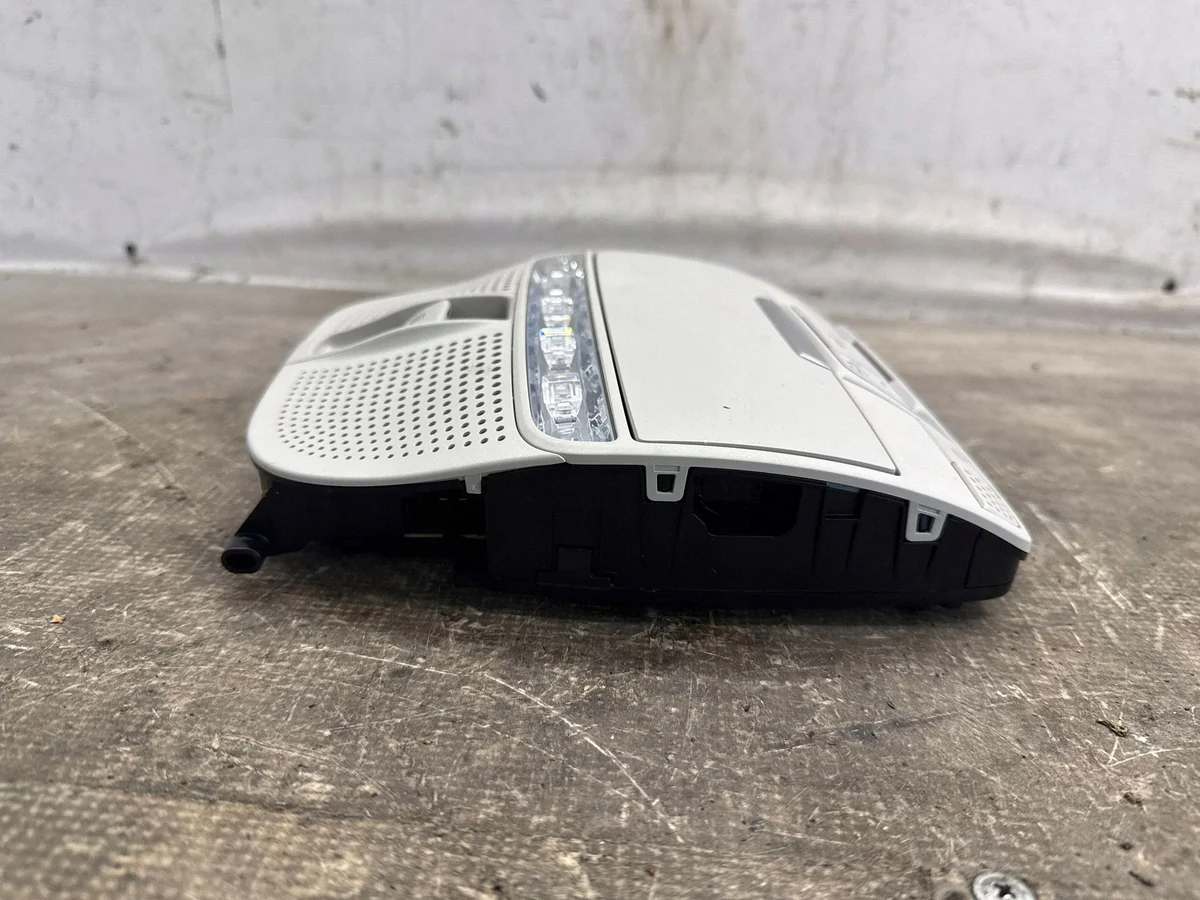 Lampe d'habitacle Mercedes-Benz A0009004017 image 5