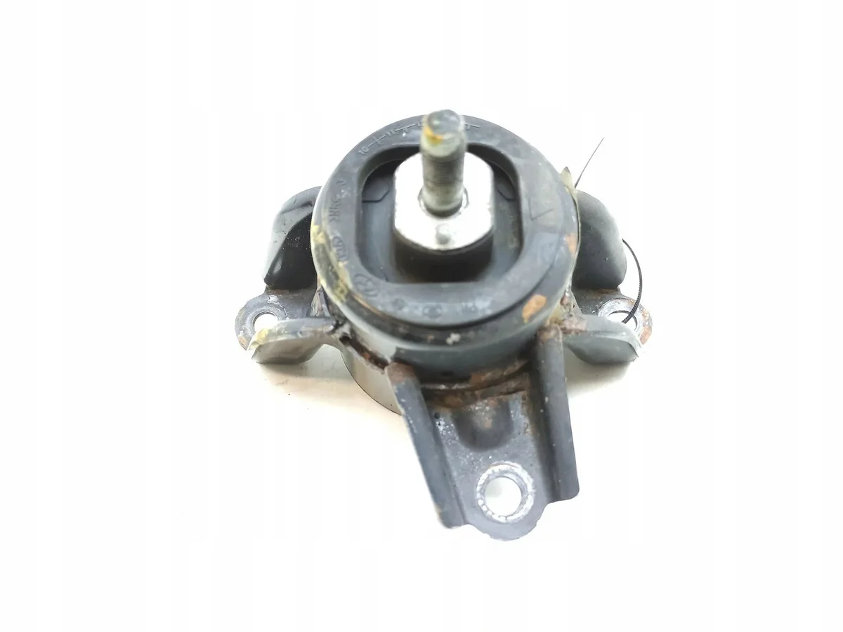 Hyundai i40 Soporte Motor Derecho Usado