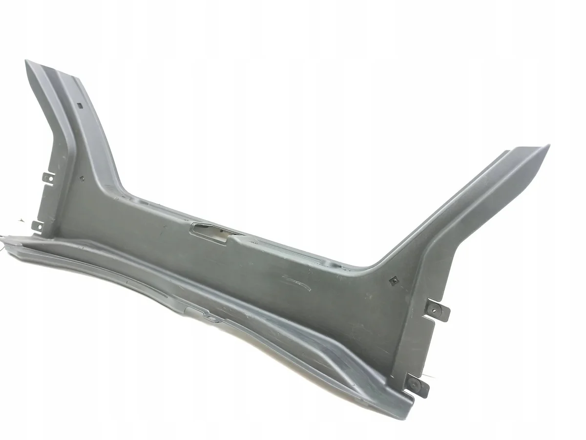Cubierta umbral maletero Mercedes CLK A209 image 6