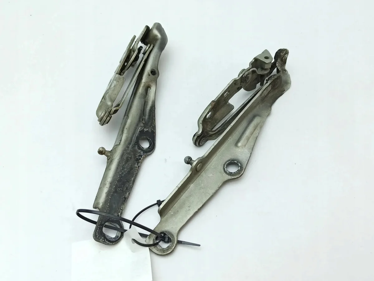Hood Hinges Chrysler 300 300C Used OEM 148DON7M