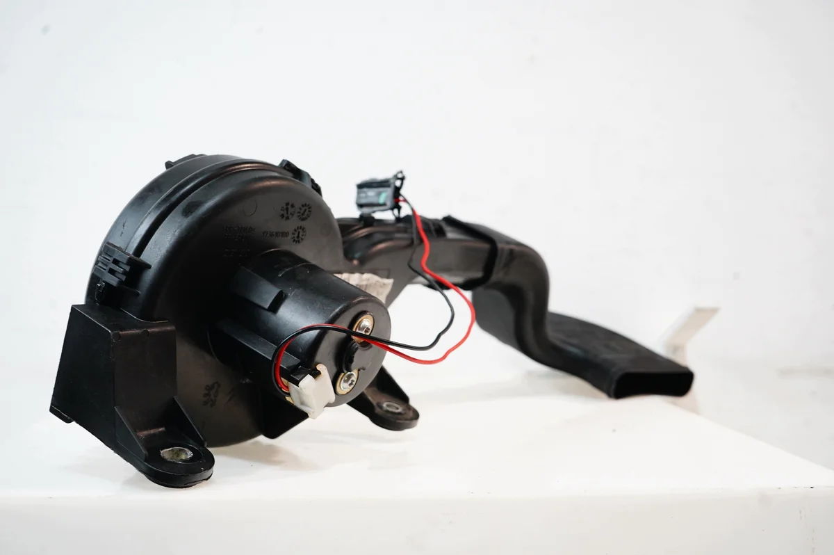Ventilador Traseiro Citroen C4 Picasso 9654126580 image 3