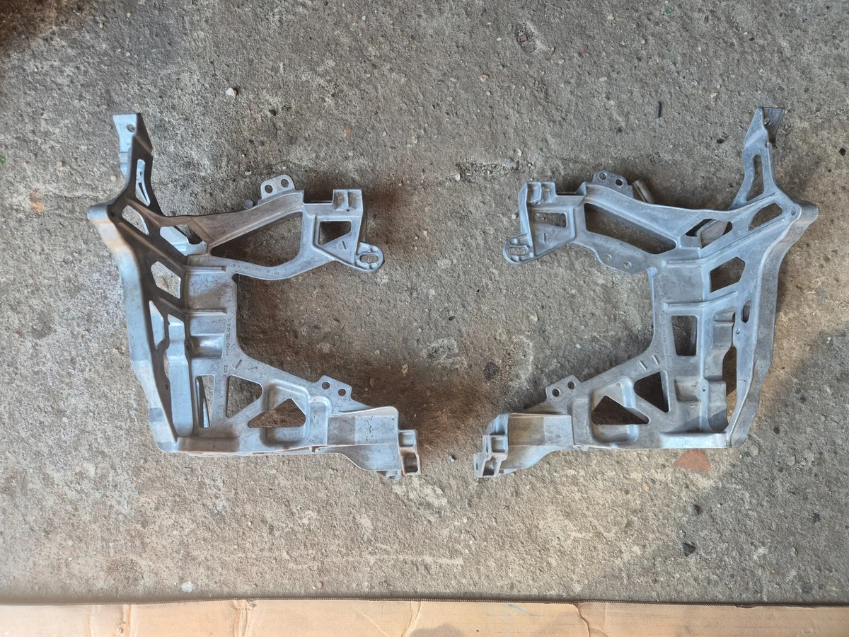 Mercedes-Benz Front Bumper Brackets Used
