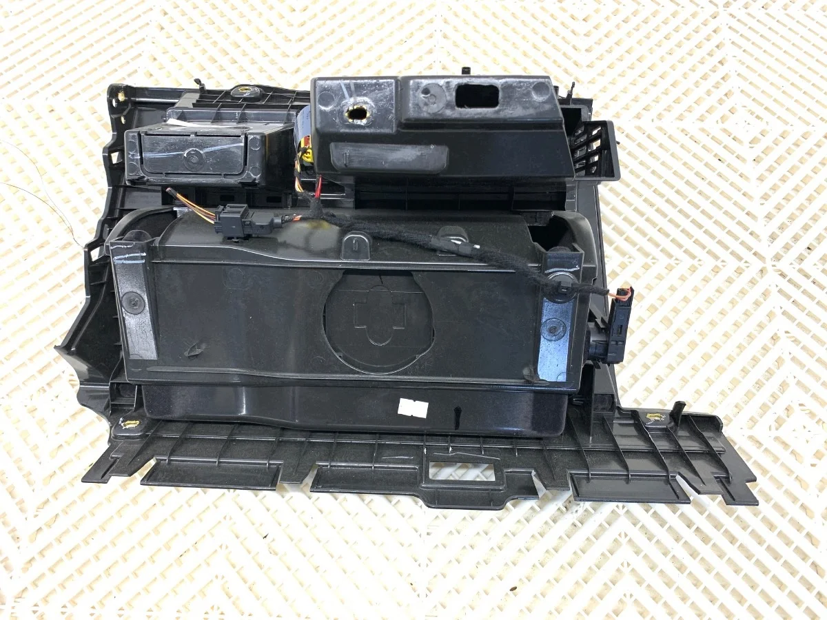Compartimento pasajero Audi Q5 FY 80B857035A image 3