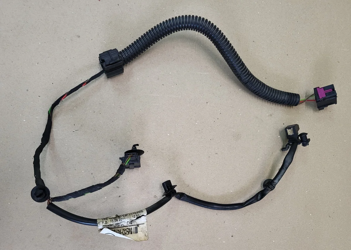 Istuinverkon johtosarja Audi A4 A5 B8 8T