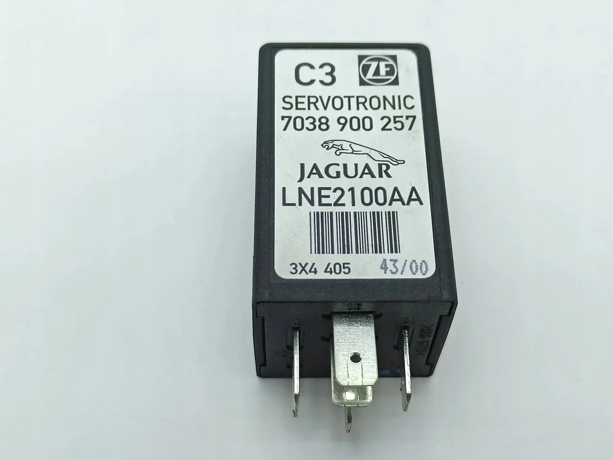 Relais Jaguar XJ (X308) LNE2100AA image 3
