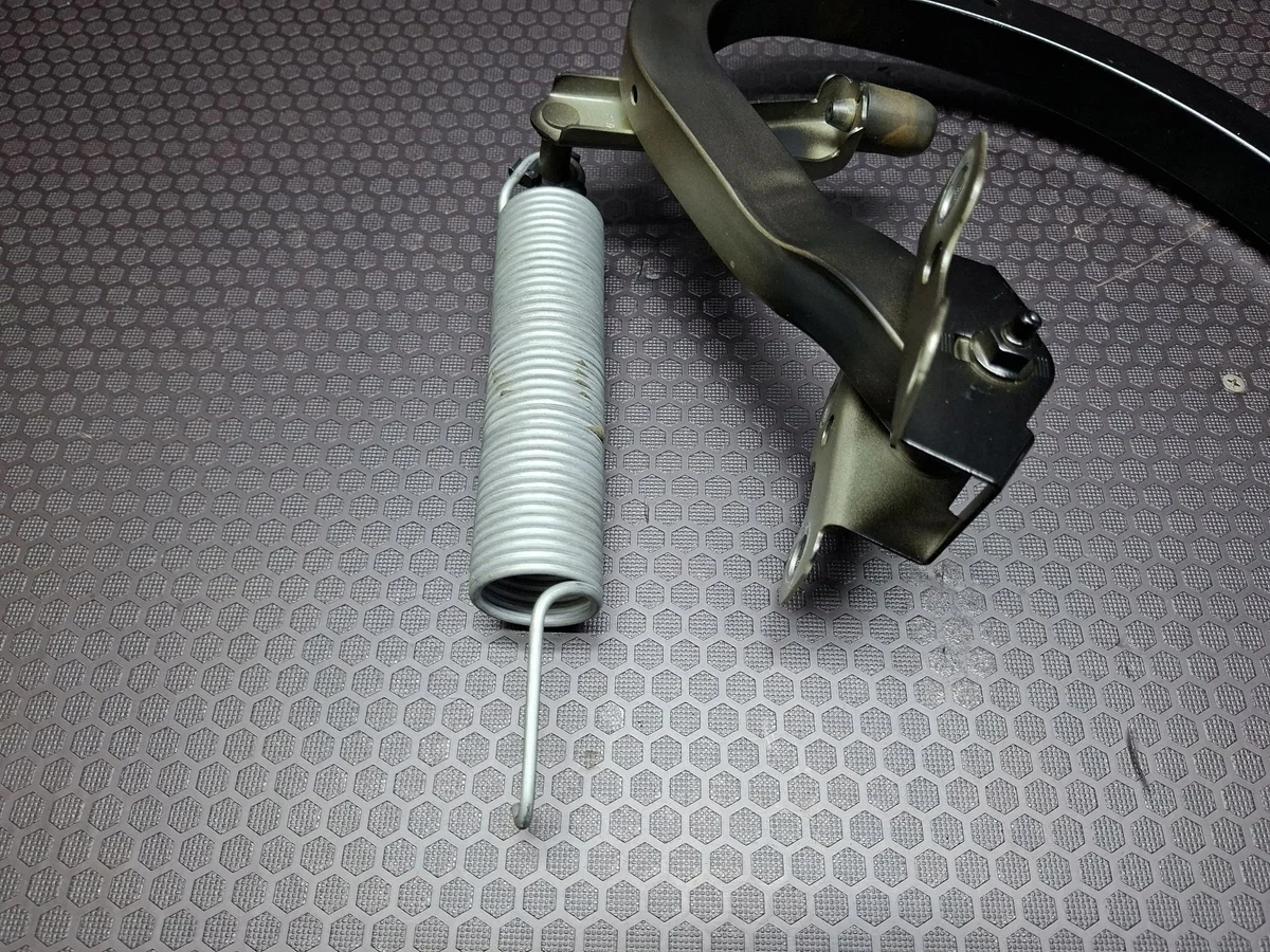 Charnière hayon Audi A4 B9 8W5827305A image 3