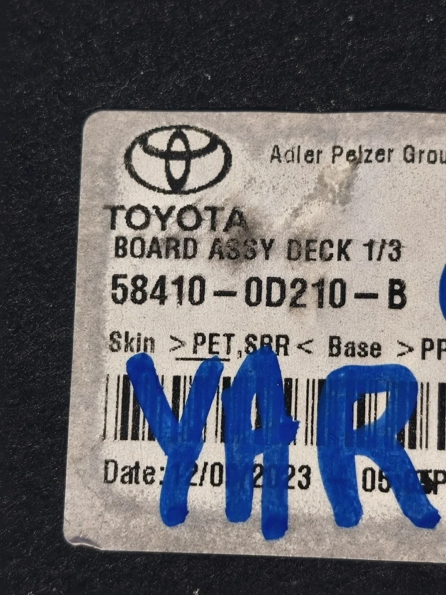 Toyota Yaris Cross Kofferraum Bodenmatte image 3