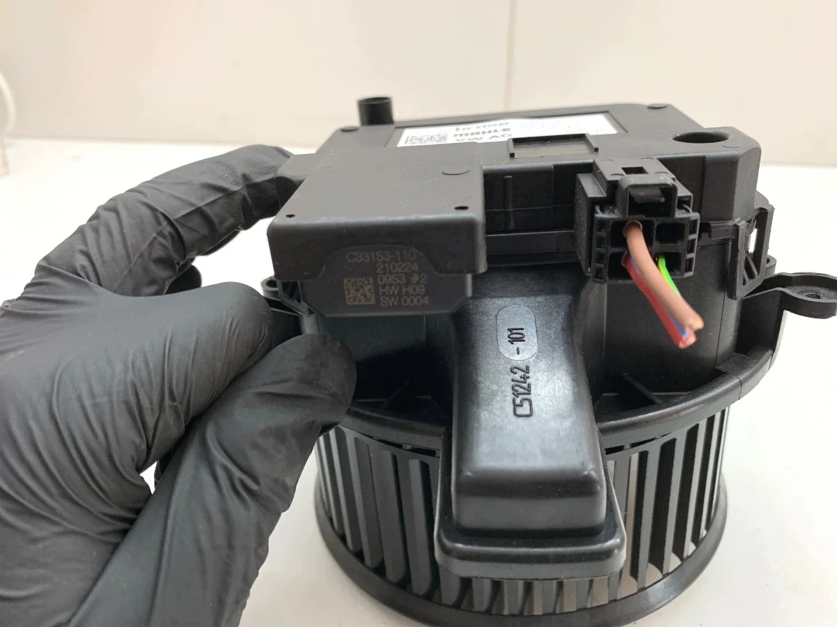 Ventilator Audi Q5 FY 4M1820021C Gebruikt image 4
