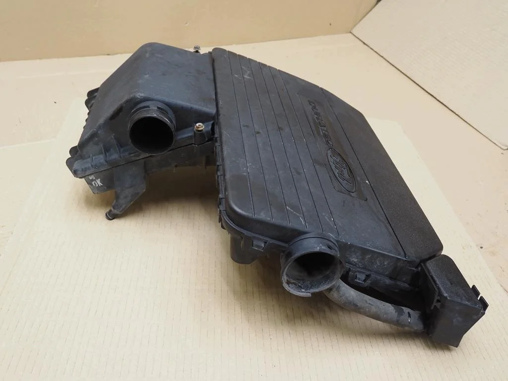 Luftfilterhus Ford Fiesta V Mk6 Fusion 1.3 image 9
