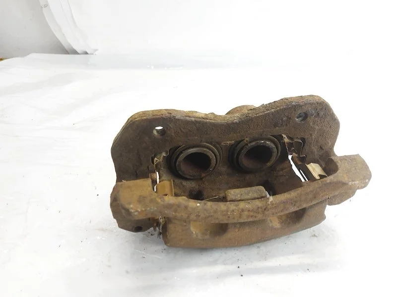 Brake Caliper Bracket Front Right Kia Sorento image 4