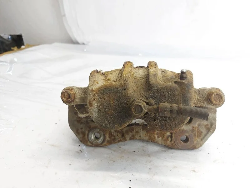 Brake Caliper Bracket Front Right Kia Sorento image 5