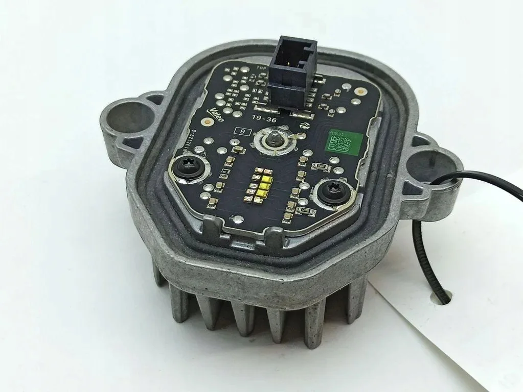 Module Xénon Volvo XC90 II B132122B image 10