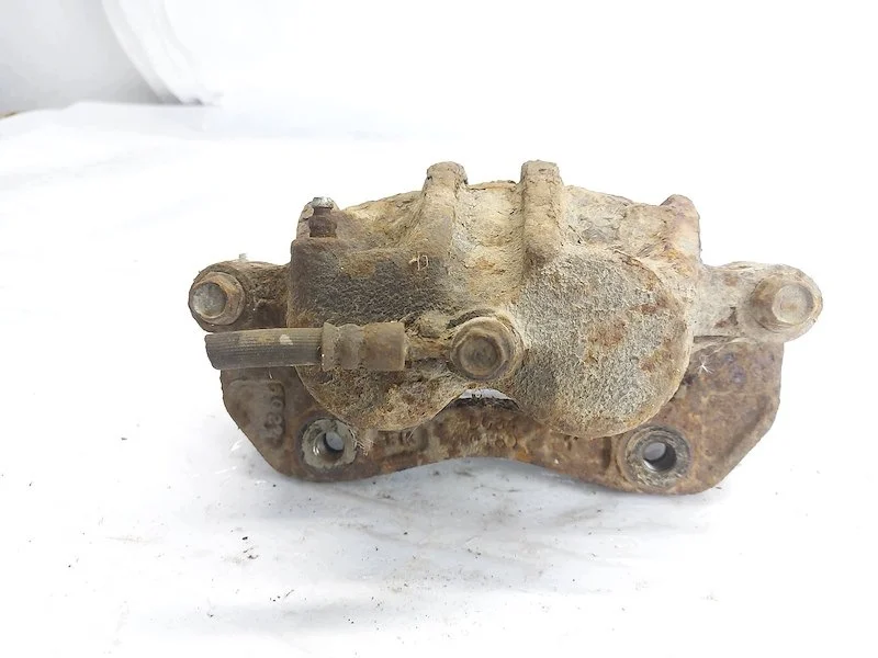 Brake Caliper Bracket Left Front Kia Sorento image 4