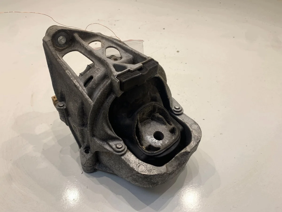 Support moteur gauche Audi Q5 FY image 3