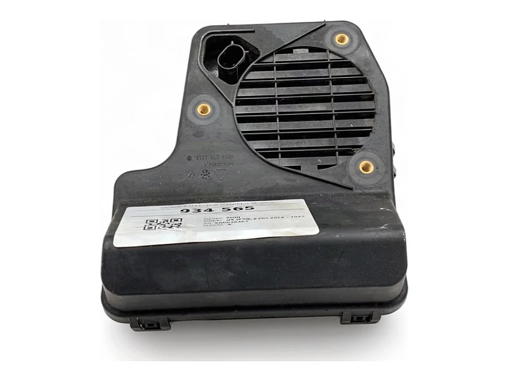 Audi Q5 FY Engine Sound Generator Speaker