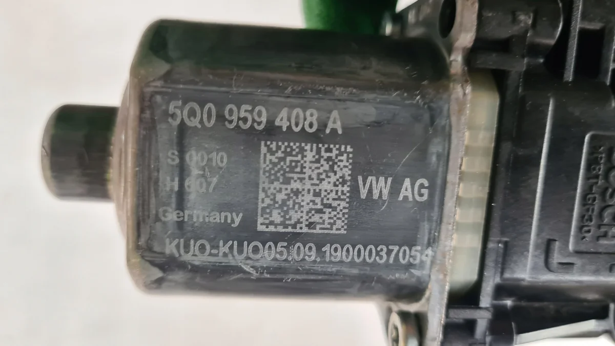 Motor Vw Seat Skoda 5Q0959408A Usado image 6