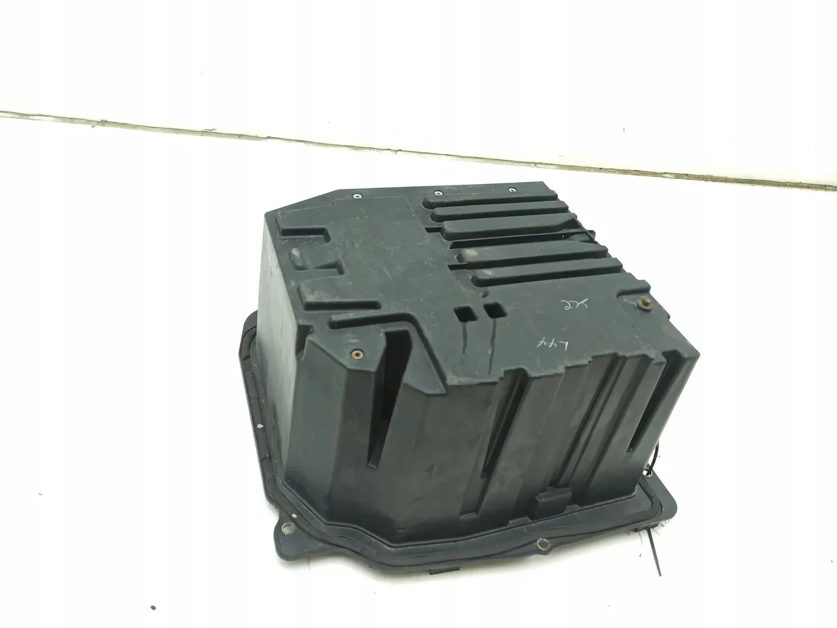 BMW Z4 E85 Battery Tray 7016956 Used image 3