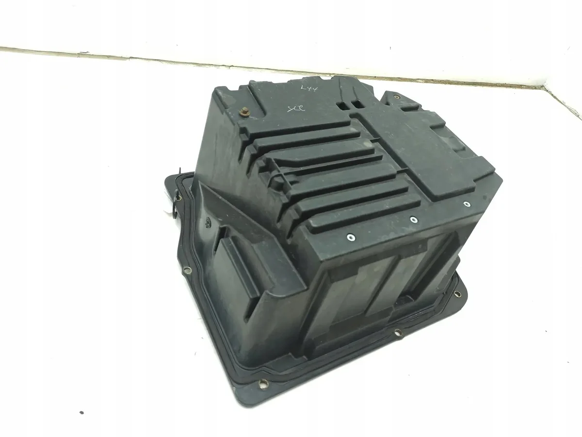 BMW Z4 E85 Battery Tray 7016956 Used image 4