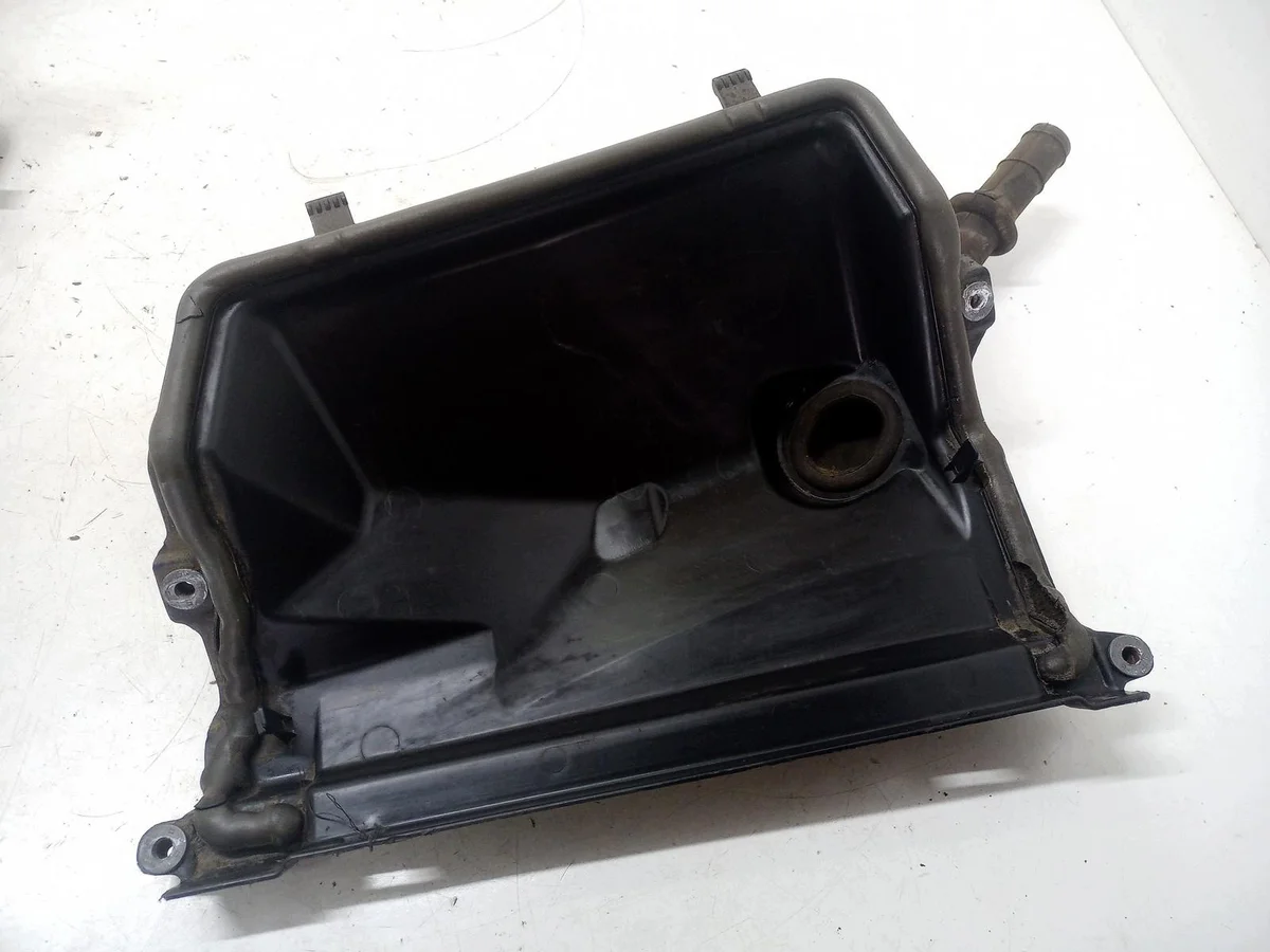 Lower Windshield Drain Panel Left Renault Trafic III image 3