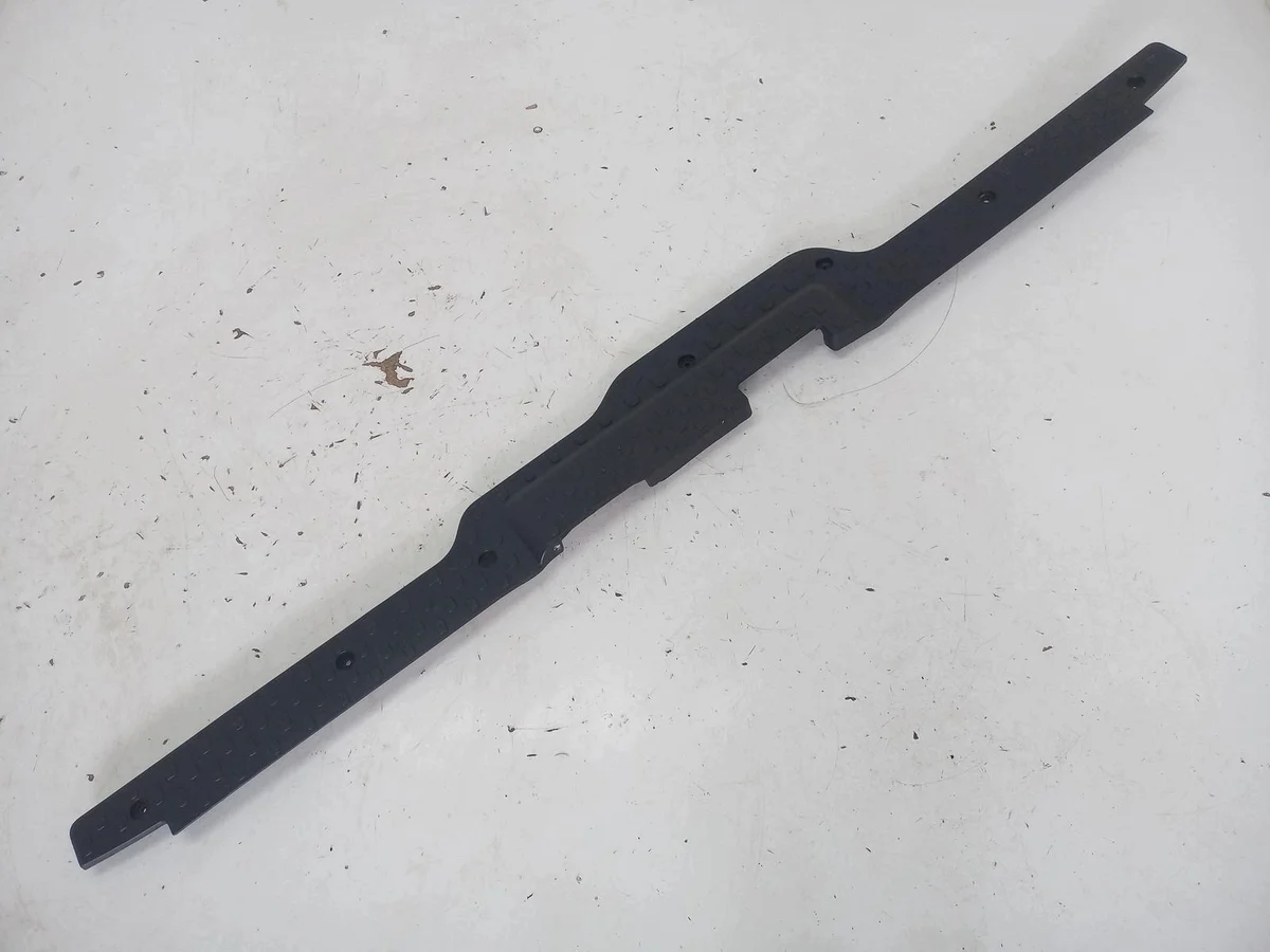 Cache ceinture arrière Renault Trafic III