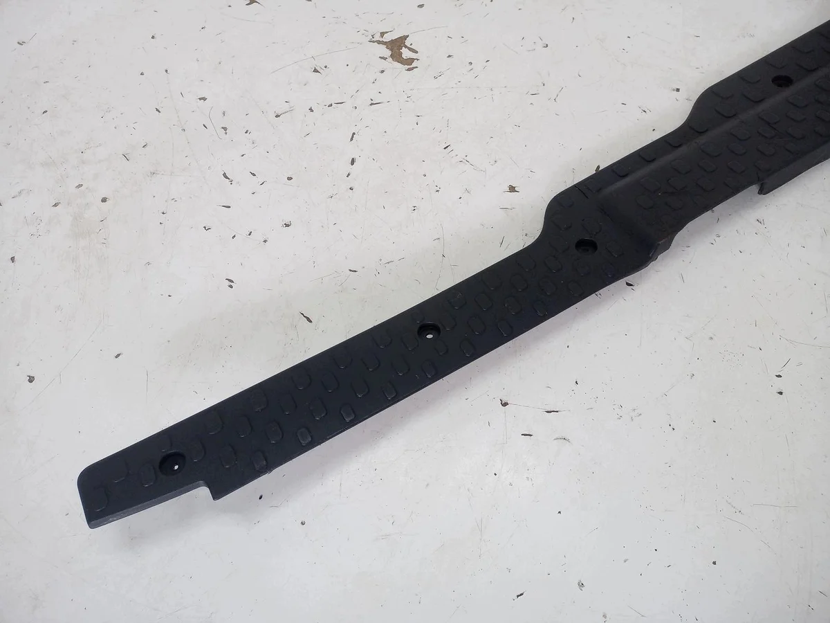 Cubierta Trasera Renault Trafic III 849214620R
