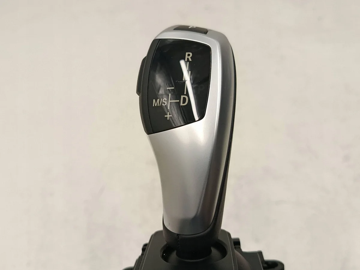 BMW X3 F25 Vaihdevipu 9296904