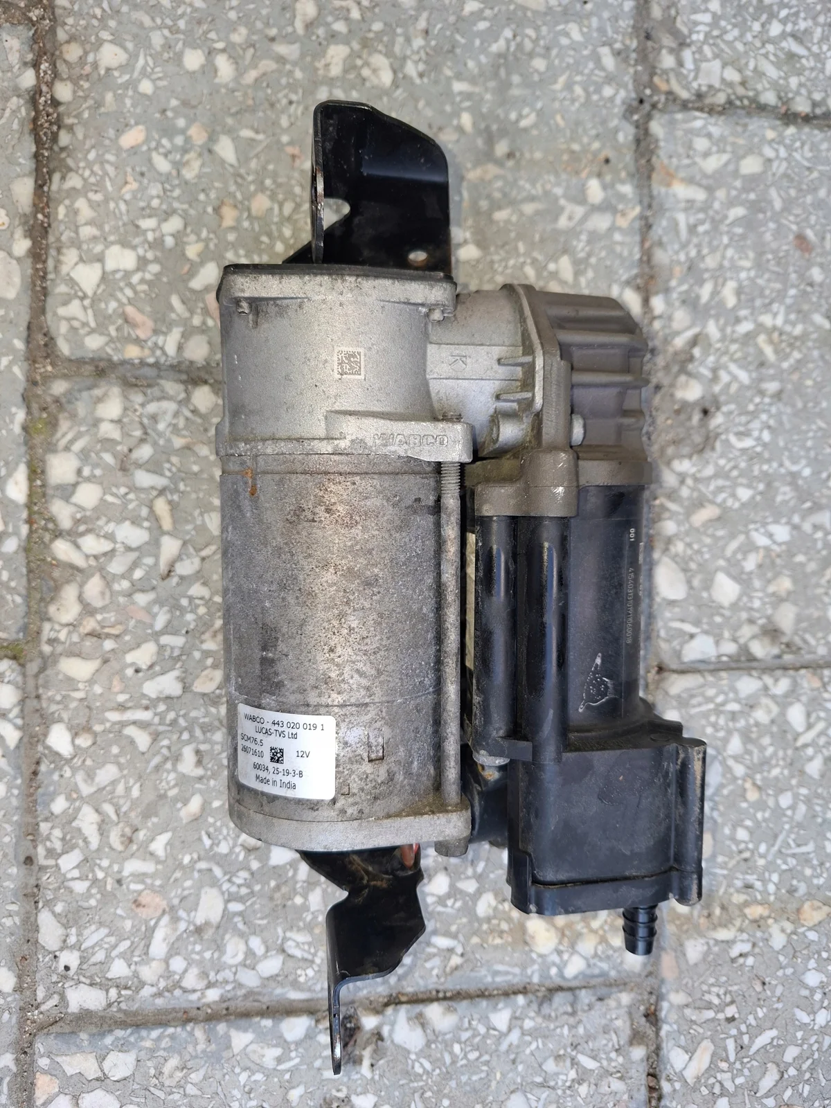 Compresseur suspension Mercedes A0993200004