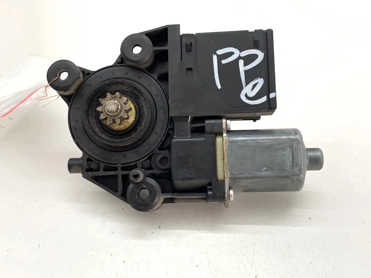 Renault Megane III Window Motor Right Front