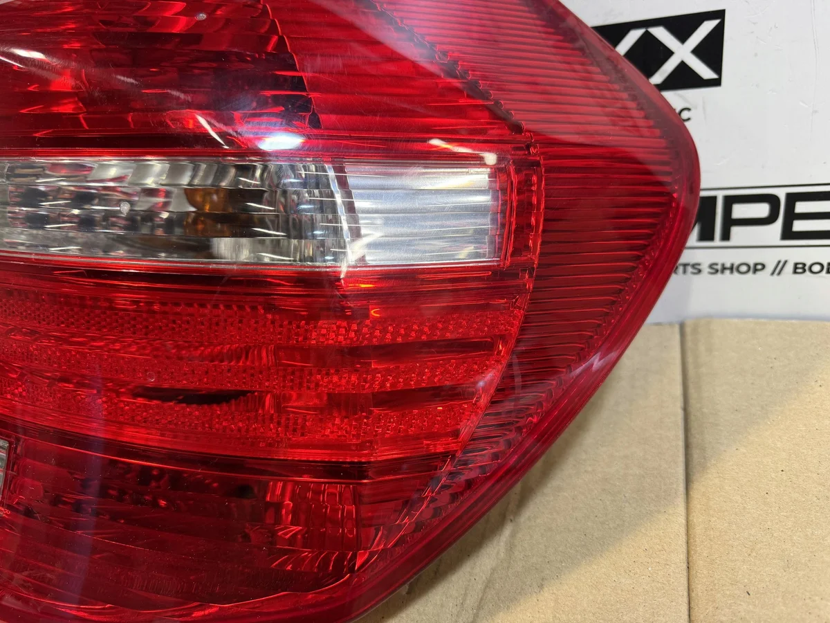 BMW E81 E87 Baklykta Höger 7164956 image 3