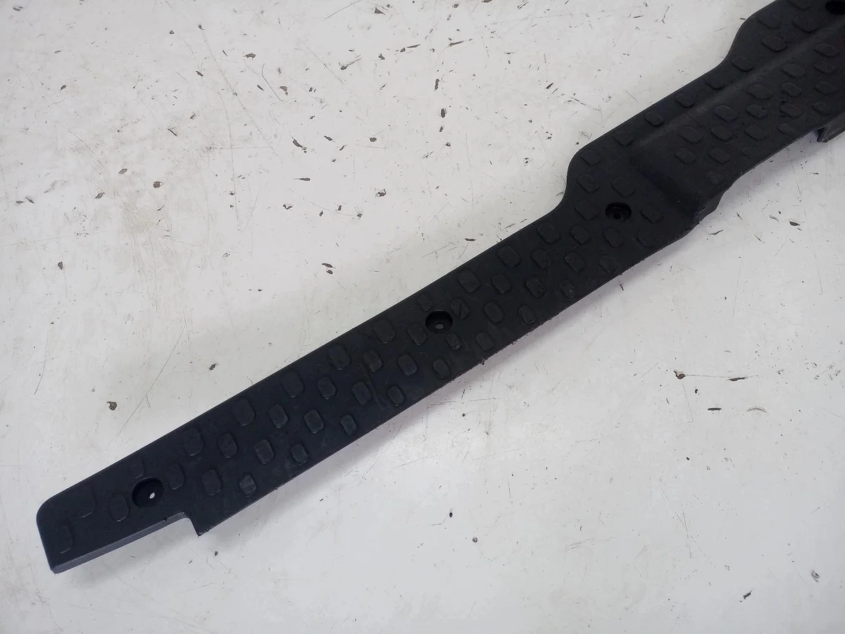 Cubierta Trasera Renault Trafic III OEM 849214620R