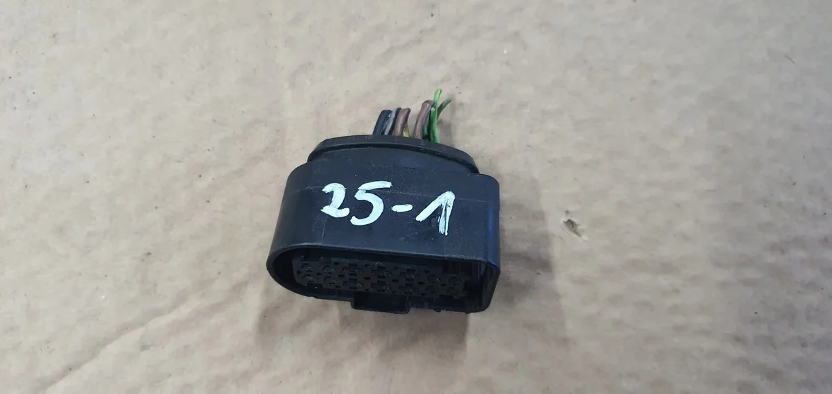 Conector Audi SQ8 RSQ8 Q8 4M 3C0973737