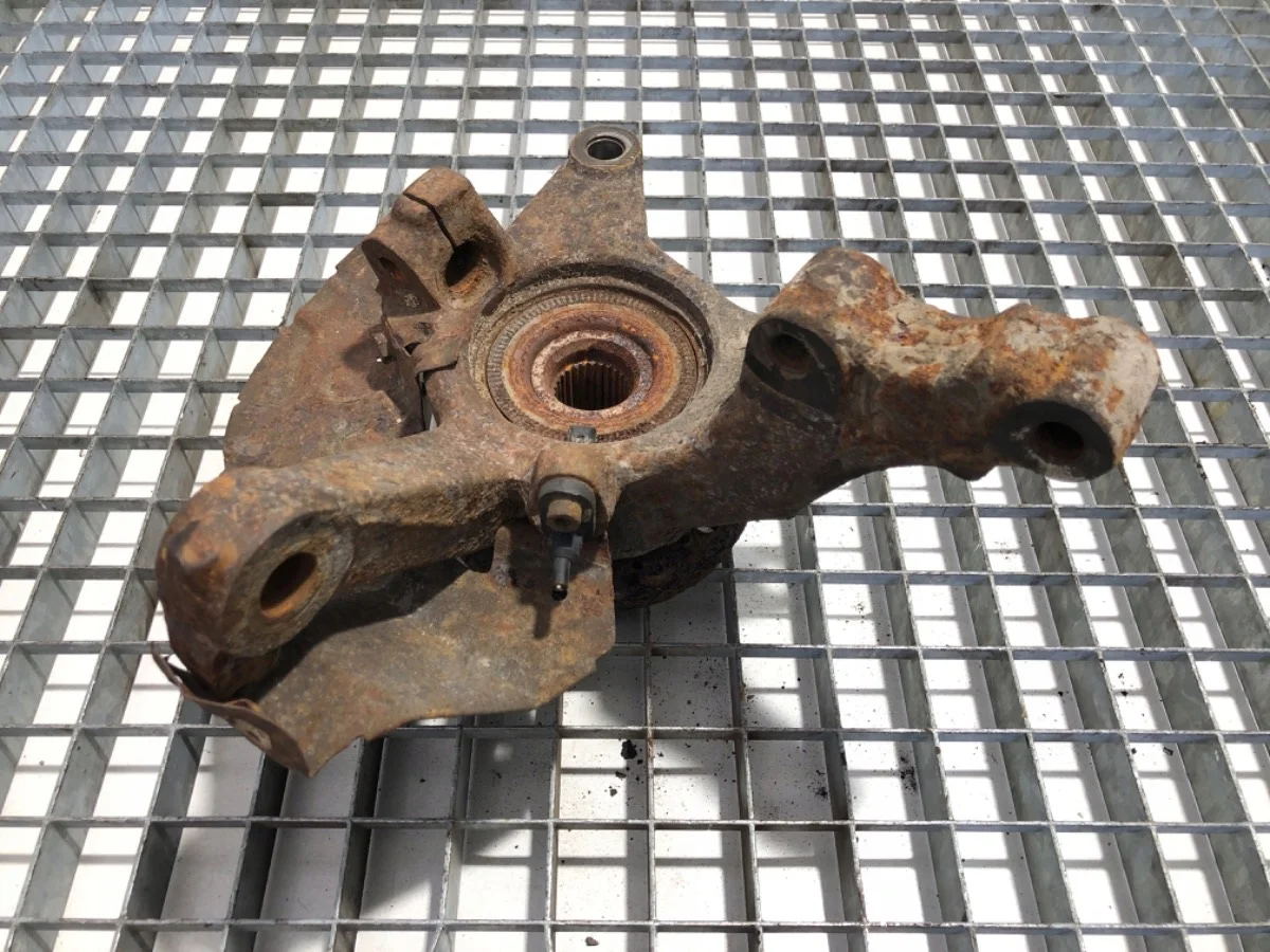 Achsschenkel vorne rechts Fiat Scudo II 2.0 120KM image 3