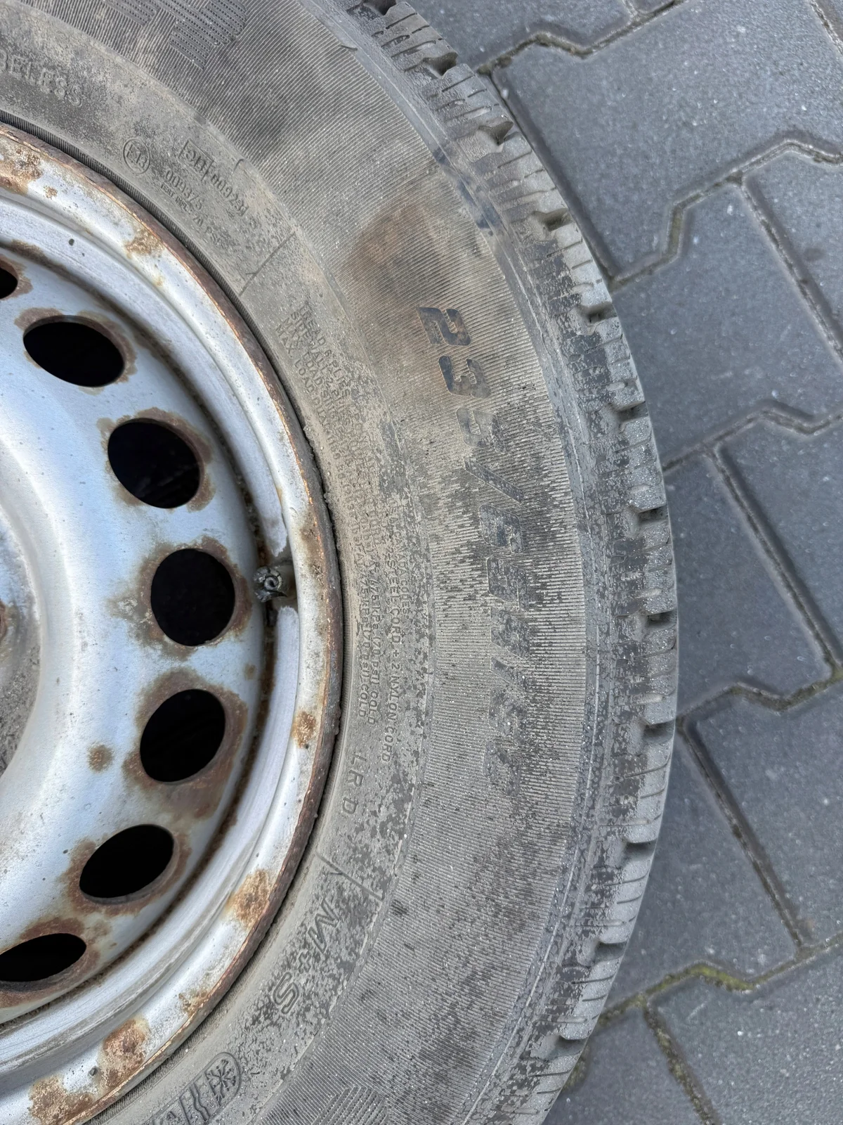 Goodyear Cargo Vector 235/65R16C käytetty image 3