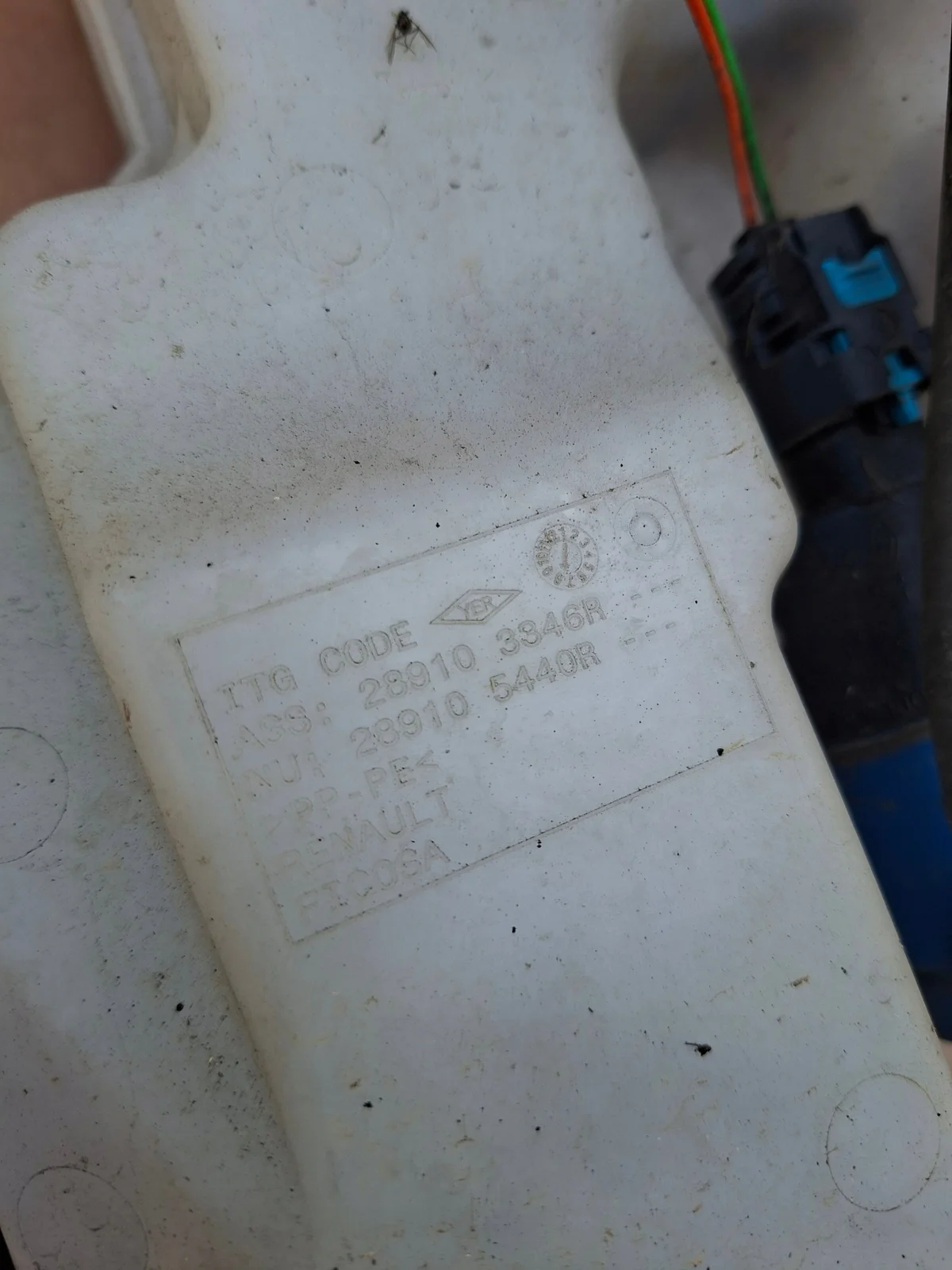 Ruitensproeiervat Renault Clio IV 289103346R image 6