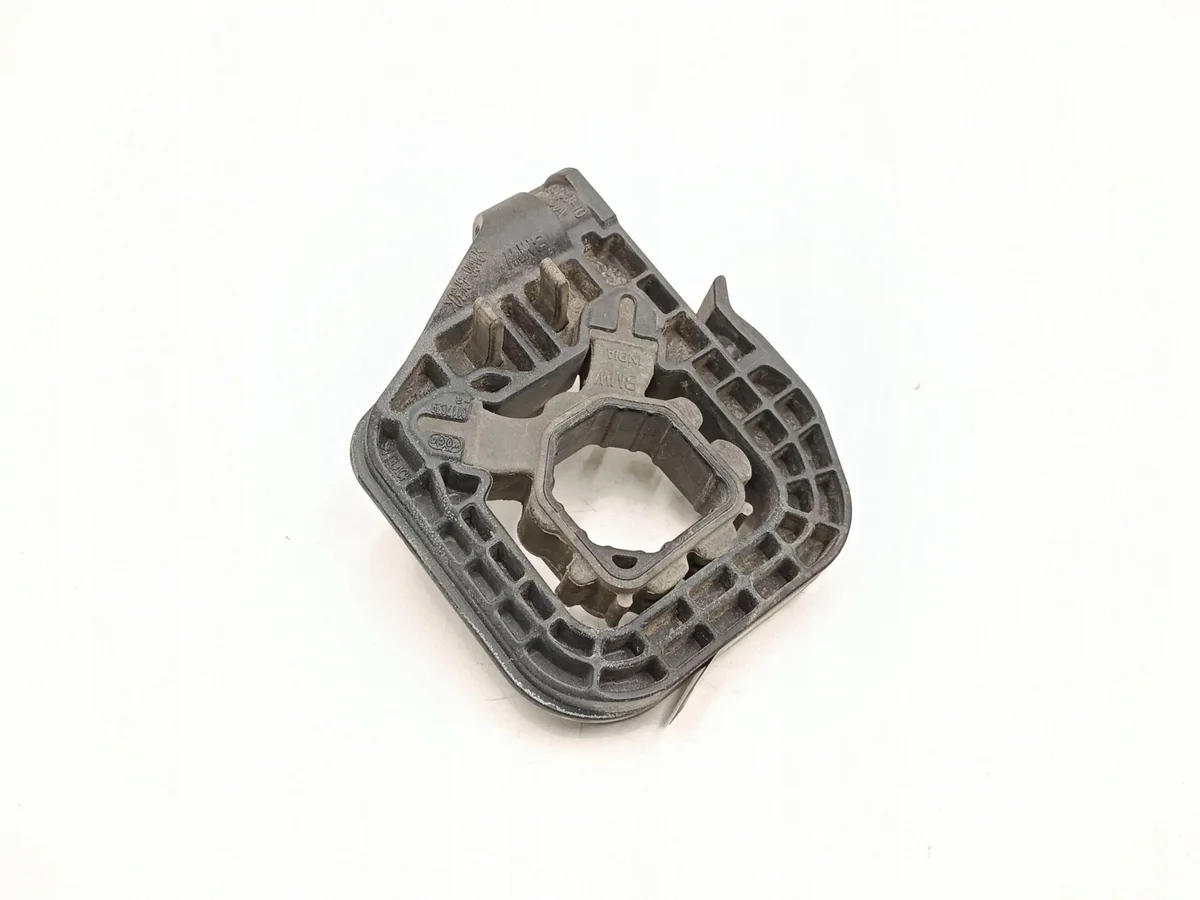 Support radiateur BMW 3 G20 G21 droit OEM 9895624