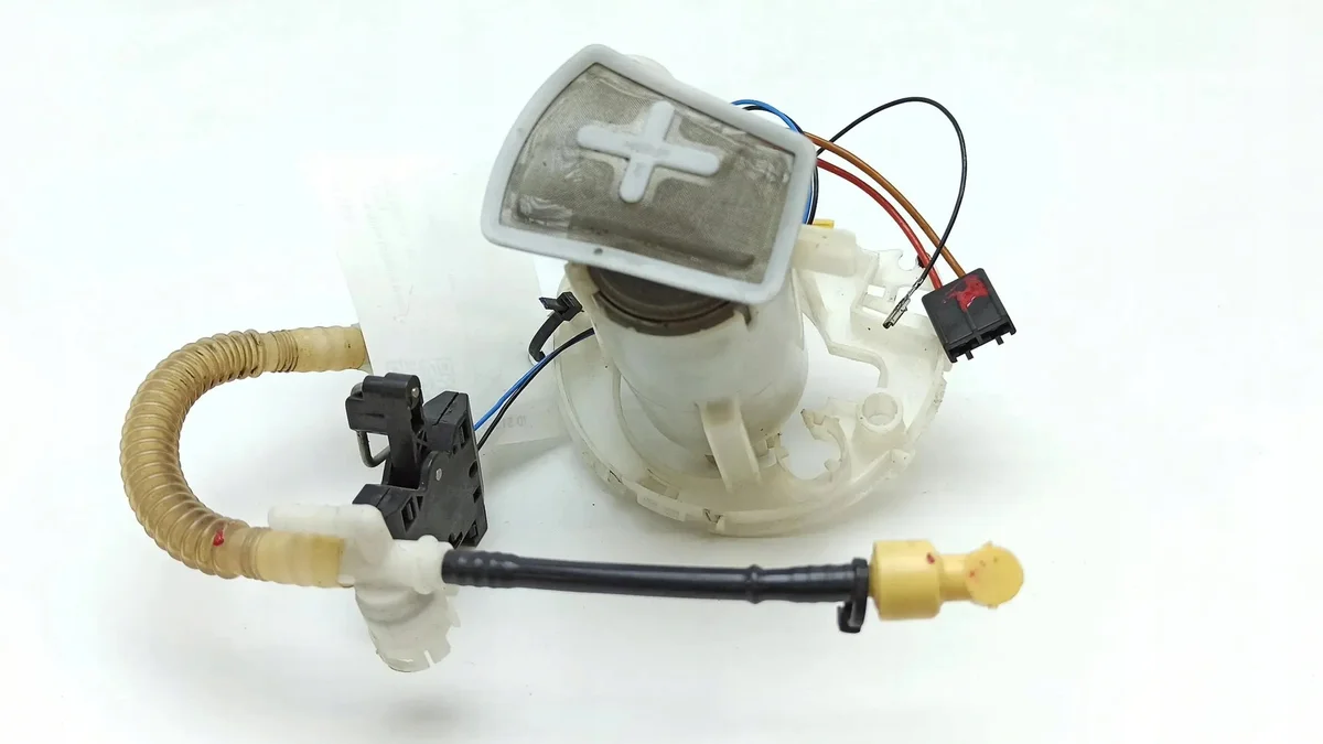 Bomba de Combustible Jaguar XF X250 A2C53254423