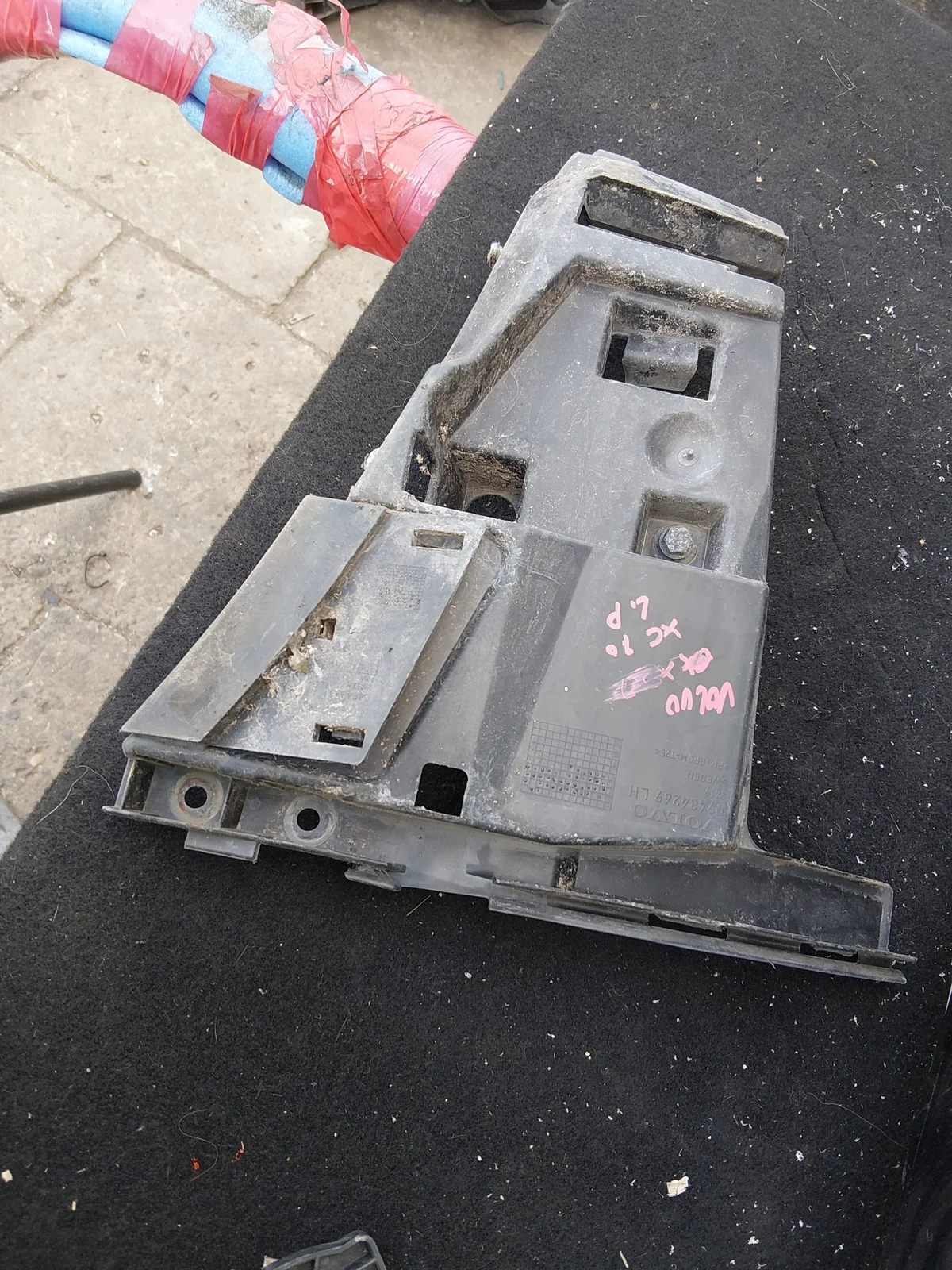 Support pare-chocs avant gauche Volvo XC70 I