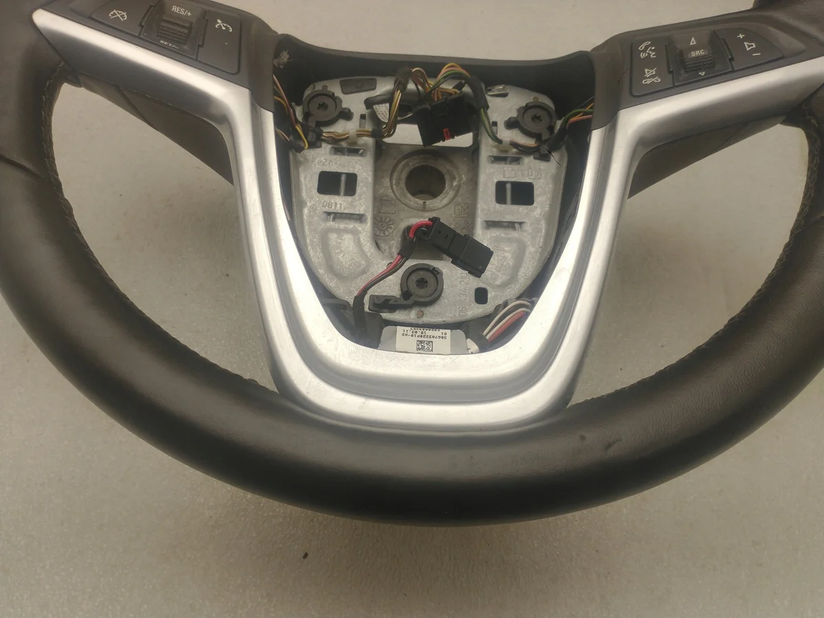 Opel Astra J Ohj.pyörä lämmitetty multifunktio