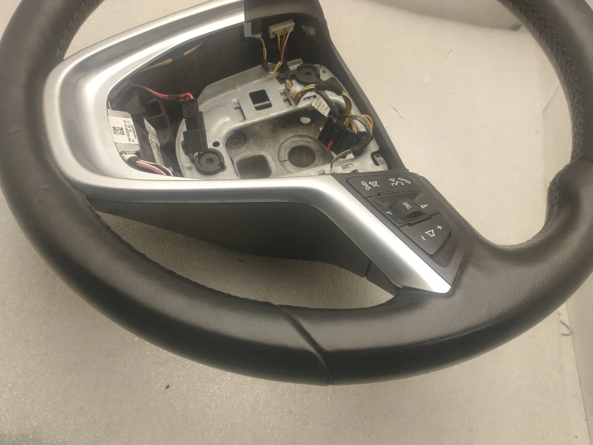 Opel Astra J Ratt Läder Uppvärmd Multifunktion image 3