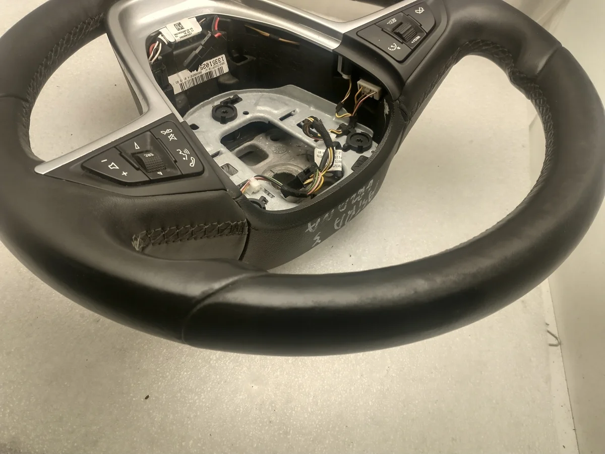 Opel Astra J Ratt Läder Uppvärmd Multifunktion image 4